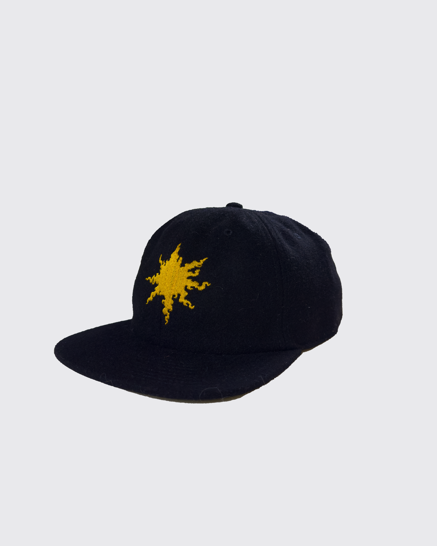 AREVIK HAT